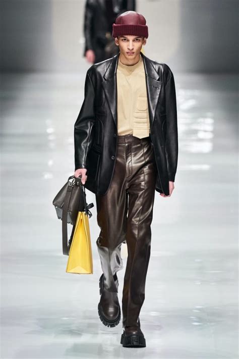 fendi 2020 fw mens detailed|Fendi Fall 2020 Menswear Collection .